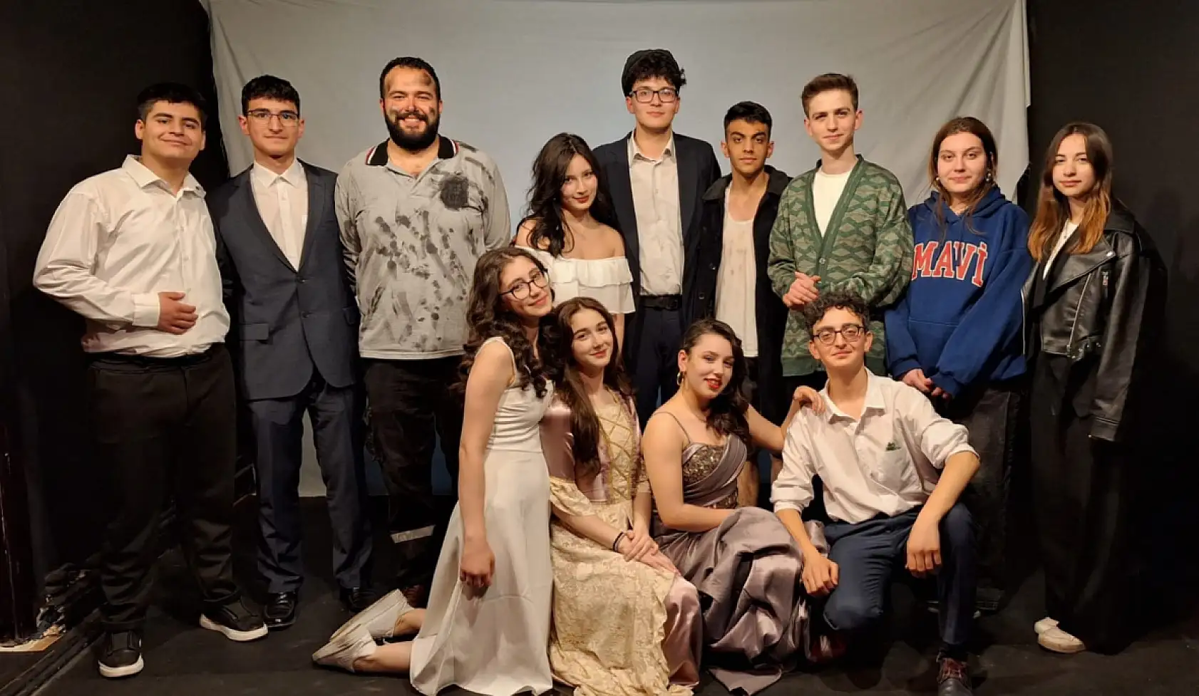 Bir parkta bağırarak başladılar, şimdi alkışlarla devam ediyorlar!