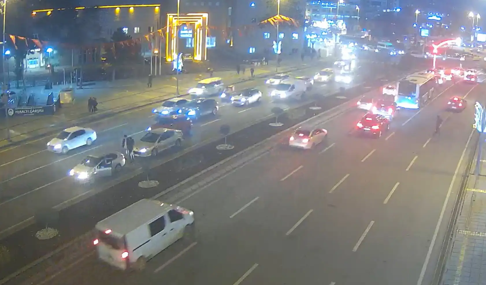 Cumhuriyet Meydan'ında trafik kazası!