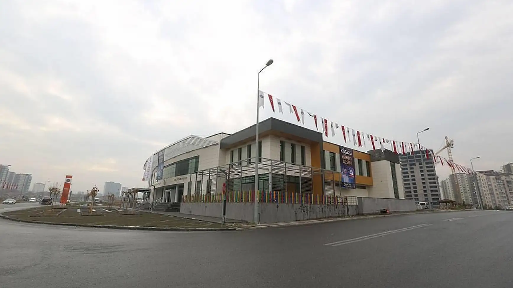 Kayseri'nin 6'ıncı üniversitesinde kayıtlar devam ediyor