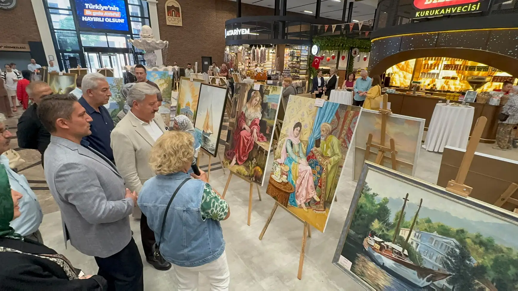 Melikgazi'de sanat dolu sergi! Kursiyerlerin bir yıllık emeği görücüye çıktı