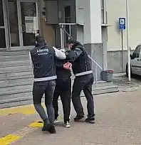 'Silahla yağma' suçundan aranan kişi yakalandı