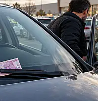 Araba camında 200 TL oyunu: Görürseniz sakın almayın!