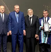 Cumhurbaşkanı Erdoğan takdim etti: ERÜ'ye 'Üstün Başarı Ödülü'