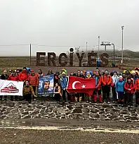 Cumhuriyet'in 103. yılı için Erciyes'in zirvesine anlamlı tırmanış!