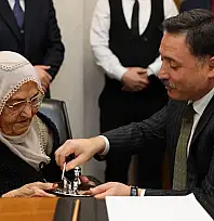 Deprem sonrası beklenen gün: Kayseri'de 4 aile yeni evine kavuştu