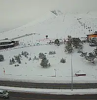 Erciyes Kayak Merkezi'nde kar kalınlığı kaç santimetreye ulaştı?