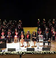 ERÜ'de gurur günü! Yüzlerce genç doktor mesleğe ilk adımını attı
