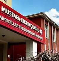 ERÜ'de yeni dönem coşkusu: Öğrenciler için renkli karşılama!