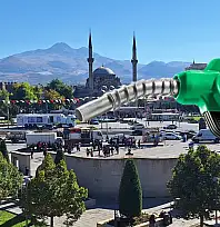 Hürmüz Boğazı'ndaki anlaşma petrolü düşürdü! Varil fiyatı yüzde 3 geriledi