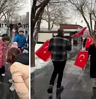 İyilik Abisi yaptı yapacağını: Kayseri meydanı kırmızıya büründü!