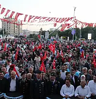 Kayseri'de 15 Temmuz ruhu yeniden yaşandı: Binler meydanda bir araya geldi!