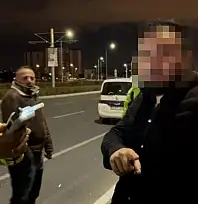 Kayseri'de alkol skandalı! Gazeteciyi görünce çıldırdı: ''Çekersen üflemem!'' dedi… 1.42 promil çıktı