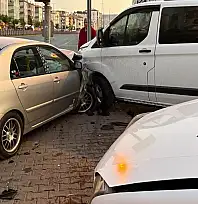 Kayseri'de alkollü sürücü duran 2 otomobile çarptı - 50 Bin TL ceza kesildi!