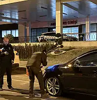 Kayseri'de kavga büyüdü: Hem kendisi hem otomobili zarar gördü!
