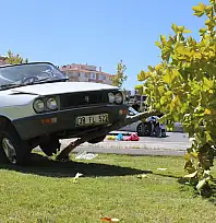 Kayseri'de iki otomobil çarpıştı: 2 kişi yaralandı