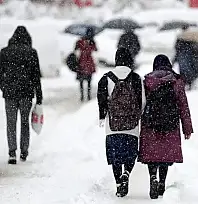 Kayseri'de kar yağışı kaç gün sürecek, Pazartesi de yağacak mı? Okullar tatil olur mu?