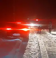 Kayseri'de kar yağışı nedeniyle mahsur kalan vatandaşlar kurtarıldı!