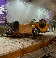 Kayseri'de ortalık savaş alanına döndü: Biri takla attı diğerinin motoru yerinden çıkıp fırladı!