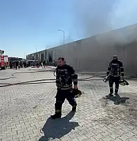 Kayseri'de Sanayi Sitesini duman kapladı! Sünger atölyesinde korkutan yangın