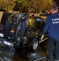 Kayseri'de seyir halindeki otomobilde korkutan yangın!