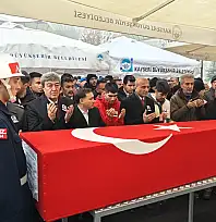 Kayseri'de trafik kazasında hayatını kaybeden Kıbrıs Gazisi toprağa verildi