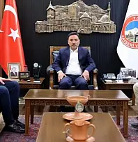 Kayseri'de Valiler Kararnamesi hareketliliği: Kazım Yücel'den Vali Çiçek mesajı!