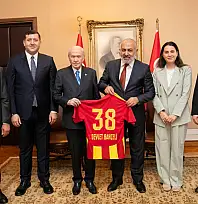 Kayseri'den Ankara'ya kritik ziyaret: Devlet Bahçeli ile dikkat çeken buluşma!