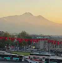 Kayseri'den kısa kısa: Skandal olay,Trafik kazası, Hulusi Akar, Yüksek Hızlı Tren, Kayserispor…