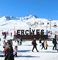 Kayseri'nin amiral gemisinde sezon başladı: 250 bin ton yapay kar üretildi!