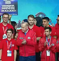 Kayseri'nin gururu oldular: Ödüllerini Cumhurbaşkanı Erdoğan'dan aldılar