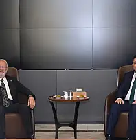 Kayseri OSB'de dikkat çeken buluşma! Mustafa Elitaş yeni yönetimle görüştü