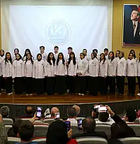 Kayseri Üniversitesi'nde mutfağa ilk adım: Geleceğin şefleri önlüklerini giydi