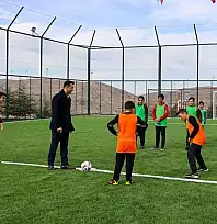 Kayseri'ye yeni futbol sahası ve tribün yapılacak: 6 bin 336 metrekarelik saha geliyor!