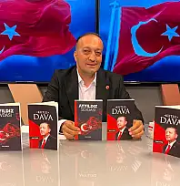Kayserili Şair Hacı Kısır'dan iki yeni eser! 'Ay yıldız sevdası' ve 'kutlu dava' okuyucuyla buluştu