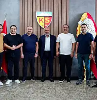 Kayserispor'da önemli buluşma! Dikkat çeken isimler kulübe geldi