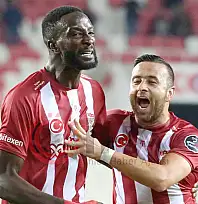 Kayserispor, Mustapha Yatabare ile anlaşma sağladı mı? İşte yanıtı