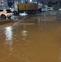 Kent merkezinde sağanak yağış yaşamı olumsuz etkiledi