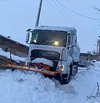 Kentte 6 saatte 285 mahalle yolu ulaşıma açıldı