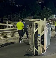Kocasinan Bulvarı'nda kaza! Araç devrildi: 1 kişi yaralandı!