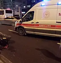 Motosiklet yayaya çarptı: 2 yaralı