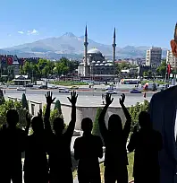Özgür Özel Kayseri'ye geliyor! İşte saat saat dikkat çeken programı
