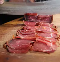 Pastırmanın kilogram fiyatı 4 bin 500 TL'ye kadar çıkıyor: Ramazan ayı öncesi işte rakamlar