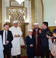 Süksün Mahallesi'nde öğrencilere umre hediyesi!