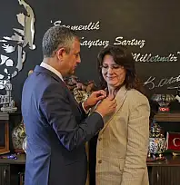 Ümit Özer'in rozet fotoğrafı gündem oldu! CHP Kayseri'den dikkat çeken iddia