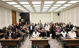 Melikgazi Belediyesi'nden gençlere dijital ansiklopedi eğitimi