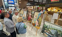 Melikgazi'de sanat dolu sergi! Kursiyerlerin bir yıllık emeği görücüye çıktı