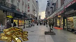 Altın bir anda yön değiştirdi: Yatırımcı bunu takip ediyor!