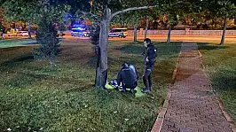 Kayseri'de bıçaklar çekildi! Polisi görünce her şeyi bırakıp kaçtılar!
