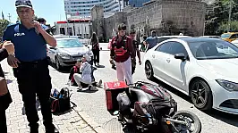 Kayseri Cumhuriyet Meydanı'nda trafik kazası: 1 Yaralı