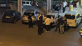 Düğün salonunda tekmeli yumruklu kavga